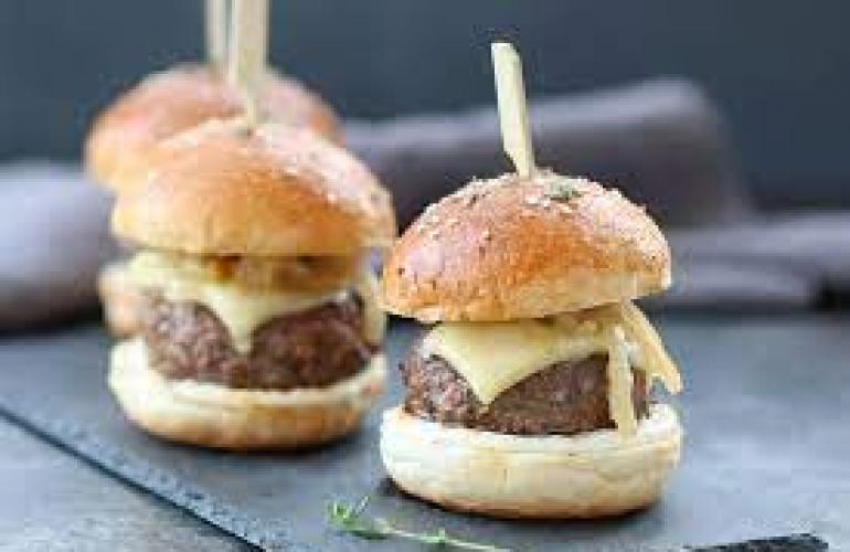 Beef Sliders In Qatar And Why You Must Try Them 